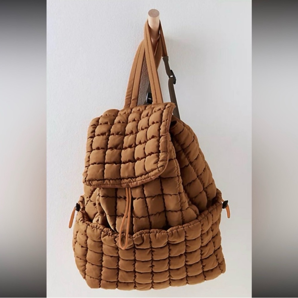 Callie - coffee solid flapped quilted puffer bag